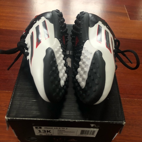 Messi Soccer Cleats Brand New Kids Size 13 - Picture 2 of 6